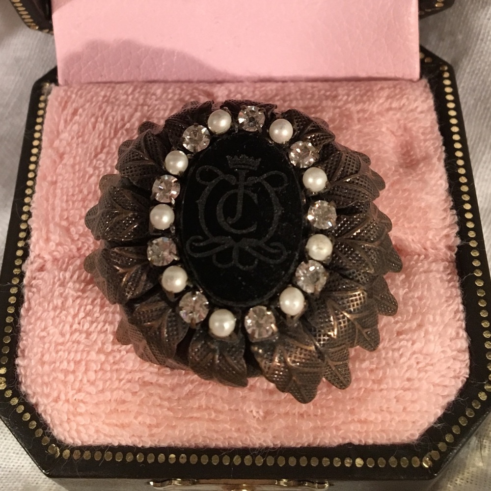 Authentic Juicy Couture (OS) Fashion Ring.